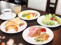 朝食は沖縄料理メインとなります。