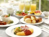 【朝食】那須御養卵を使ったふわふわオムレツは朝食バイキングの1番人気！（一例）