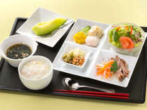◆選べる朝食（中華）◆旅館・ホテルでは珍しい中華朝食。じんわりと体に優しい中華粥などが味わえます。