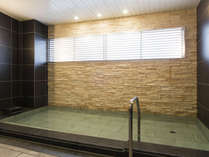 貸切風呂（平成モダン）プライベート空間で湯の川温泉を堪能。最高の寛ぎのひとときをお過ごしください。