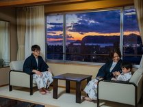 【高層階客室】函館山や津軽海峡の海絶景を眺める高層２フロア限定の客室