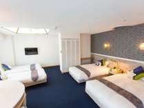◆客室◆フォースルーム　40平米　ベッド幅120cm×2台　100cm×2台