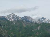 五竜アルプスケルンから見た白馬三山の景色
