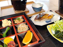 ・【和朝食一例】豊富な品数をご用意しています！