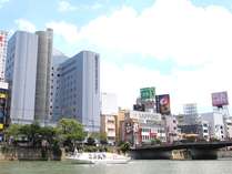 中洲那珂川沿いに建つ「博多エクセルホテル東急」