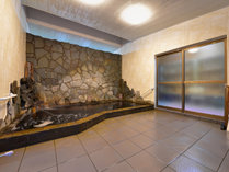 *大浴場　養老温泉郷は効能たっぷりで療養泉の許可も出ている『黒湯』が湧き出ています。