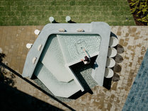 愛媛県西条市にある「うちぬき」と呼ばれる自噴井をモチーフにした水の体験