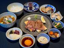 【朝食（食数限定、日替わりメニュー）】　京の食材を豊富に使用した和御膳　※イメージ