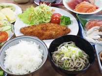 *【スタンダード】夕食一例／お米や野菜を自家栽培している農家宿ならではの家庭料理をお楽しみに