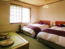 ■海側★ツイン■ベッドと和室がセットになっているお部屋です