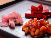 地元名産の「日の菜」「赤こんにゃく」「エビ豆」は和洋朝食でご提供♪