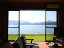 三方五湖のふもと、湖畔に最も近き日本旅館から望む景色にうっとり…