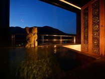 雄大な箱根連山を間近にかんじながらゆっくりと箱根温泉を堪能できる専用客室露天風呂