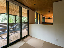 琉球畳の和室とハンモック