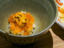 淡路島の恵み　季節の一品料理と握り寿司コース(料理一例)ウニ、イクラの小丼ぶり