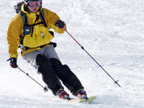 *【スキーイメージ】冬はスキーを楽しもう！