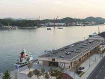 尾道水道沿いに佇む新しいスタイルのONOMICHI U2 写真