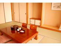 琵琶湖側客室１０畳トイレ付き