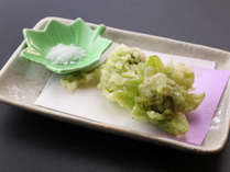 #お食事　～四季と移ろう逸品～天ぷらは山菜やきのこなど旬をお楽しみいただけます。