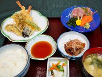 *夕食一例／今日も1日お疲れ様でした！新潟産コシヒカリの夕食でパワーチャージして、明日に備えましょう