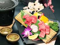 ご夕食一例：味彩牛の鉄板焼き　きざみ山葵と天然塩でお召し上がりください