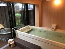 木風呂・露天陶器風呂