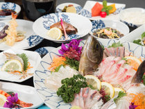 *【夕食一例】新鮮な海の幸をお腹いっぱいお召し上がり下さい！