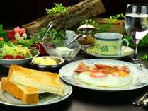 【朝食】洋食と和食、お好きな方を席についてからお選びいただけます。　