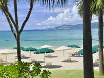 ホテルの目の前には、どこまでも広がる東シナ海が！沖縄リゾートをご満喫下さい。