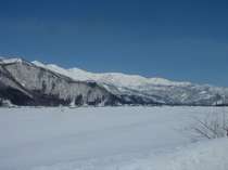 厳冬の北アルプス連山