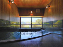 【男湯】湯船からも、眼前に広がる日本海の景色をお楽しみください。