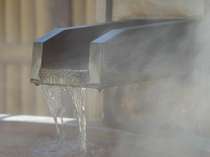 四万温泉は県内でも珍しい飲める温泉。メタケイ酸も豊富な「美人の湯」です♪
