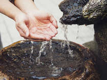 【手湯】ニューニシノの温泉は天然アルカリ温泉。保湿成分たっぷりの温まりの湯。