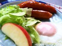 【朝食】目玉焼き＆サラダ