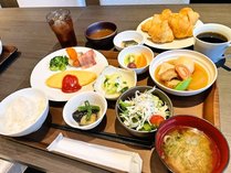 和洋バイキング朝食：人気の「金澤おでん」をはじめ、地場の野菜、加賀野菜を取り入れたお料理をご用意
