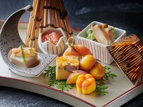 夕食　別邸「美悠」　冬の基本懐石　※季節により料理内容、器などが変わる場合がございます。
