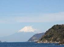 お部屋から海が見え、天気の良い日は富士山が望めます。