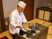 アツアツの天ぷらをぜひお楽しみくださいませ。