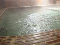 天然温泉「白馬栂池温泉」の大浴場です。