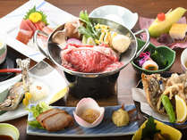 大満足の「ゆうすげコース」（一例）地元特産の「上州牛」のお料理が、夕食のメイン料理となるプランです。