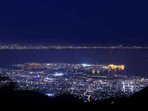 【日本新三大夜景】眼下には神戸～大阪の夜景が広がります。飽きることない絶景に酔いしれる時を。