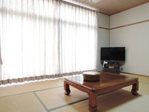 *【和室10畳一例】シンプルな造りの和室です。