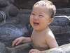 おそらく「世界初」ベビー専用露天風呂で、こ～んな笑顔(^O^)の温泉デビューを！