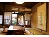 奥座敷に飾られた日本画は吉田真理子作の「冬瓜」。装飾品もこだわりがございます。