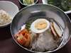 ◆ご当地料理　冷麺（イメージ）盛岡名物！つるつるシコシコの麺とあっさりスープがクセになりますよ♪