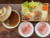 夕食はカンボジアの鍋料理「スープチュナンダイ」をご用意。ひこま豚のお肉を使っております。