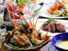 【夕食】別注料理でもご好評の「岬風宝楽焼き」は1皿5500円※サザエは一例