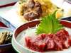馬刺しと季節の天ぷら盛合せ※食事一例です