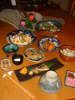 夕食の一例…オーナーシェフの沖縄料理はリピーターが多く好評。暖かいぬくもりの琉球の器でどうぞ。