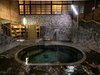 日本百名湯　日本一深い天然自噴岩風呂を有す秘湯宿　藤三旅館